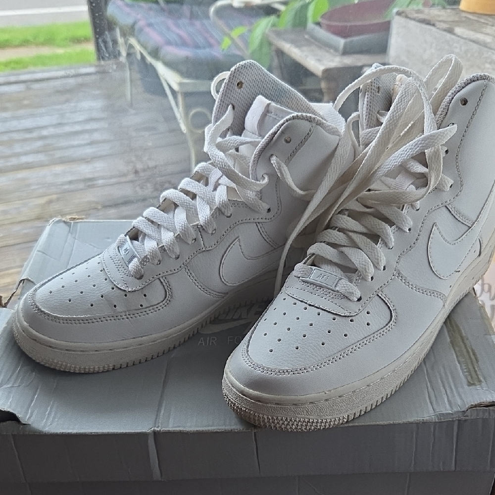 Nike Air  Force 1 Size Us 6y.